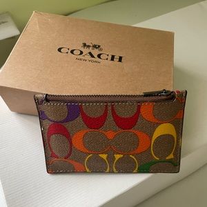NWT Coach Rainbow Logo Wallet Pouch